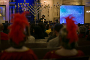 Deaf rabbi translates Torah into sign language