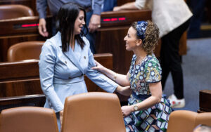 Shirley Pinto, the first-ever deaf MK, is sworn into Knesset using sign language