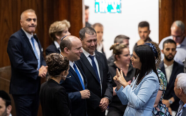 Shirley Pinto, the first-ever deaf MK, is sworn into Knesset using sign language